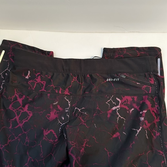 Nike Dri-Fit Capris - Picture 6 of 6